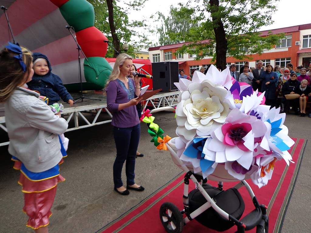 В Кличевском городском парке в минувший четверг состоялся парад детских колясок
