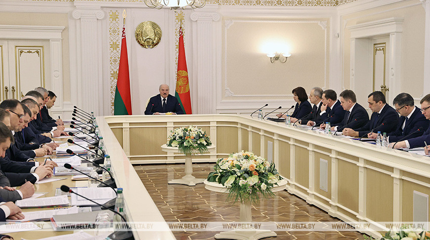 От инвестпрограммы до вопросов агроэкотуризма – Лукашенко собрал совещание с руководством Совмина