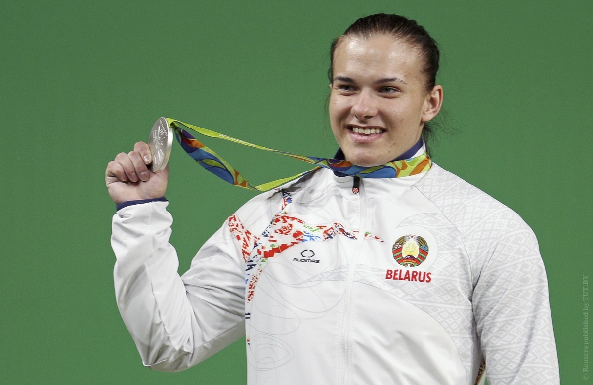 Дарья Наумова выиграла малую бронзовую награду ЧЕ по тяжелой атлетике