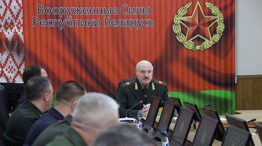 О врагах Беларуси, убийствах беженцев и готовности дать отпор. Лукашенко высказался на тему военной безопасности