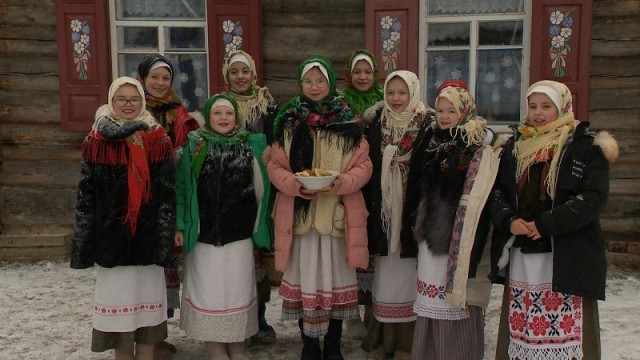 Традицию детского калядного обряда «Куры» поддерживают в Кличевском районе