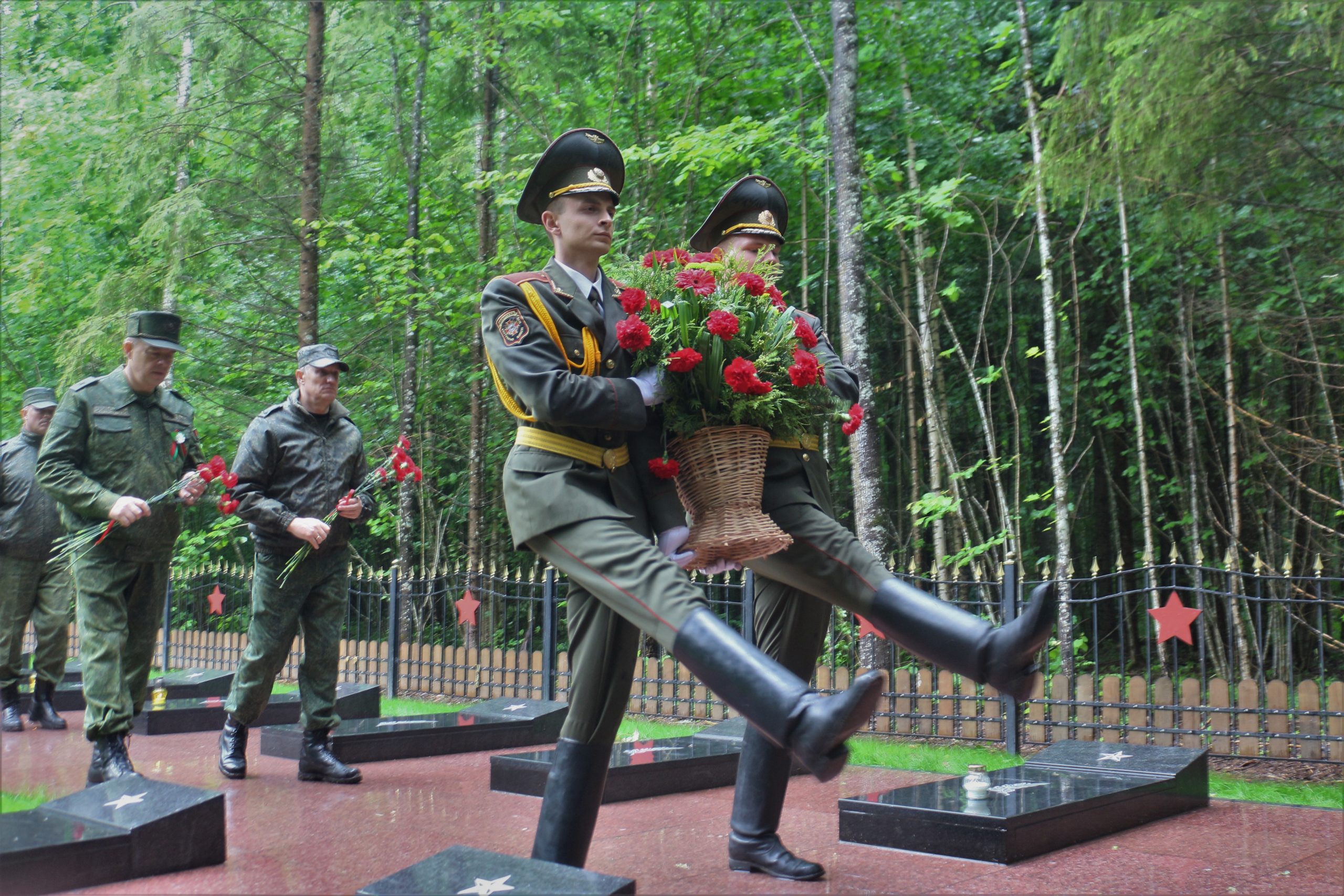 Обновленный мемориал «Славный» торжественно открыли в Кличевском районе. Фото