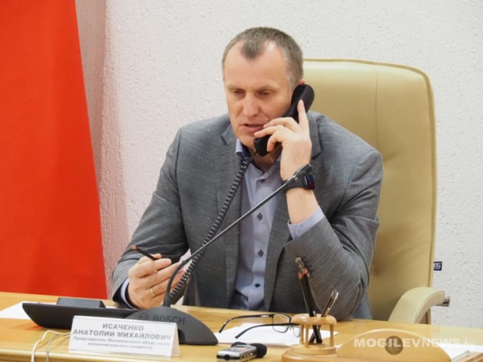 20 августа «прямую телефонную линию» проведет председатель Могилевского облисполкома Анатолий Исаченко
