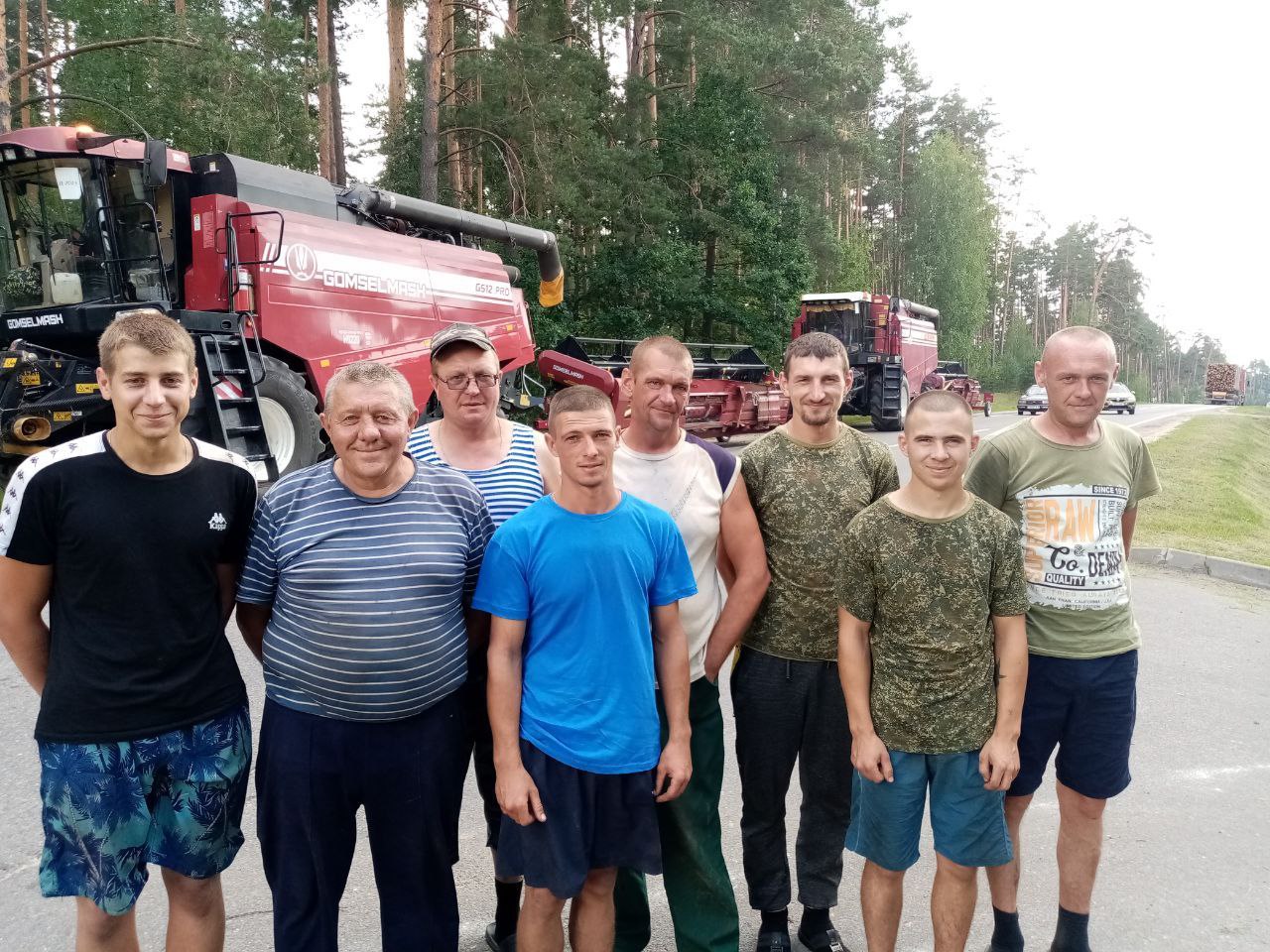Аграрии Кличевщины отправились на помощь в уборке урожая в Быховский район
