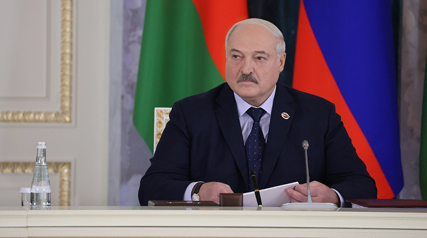 Александр Лукашенко уверен, что выборный период в Беларуси и России пройдет спокойно
